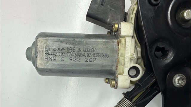 Мотор стеклоподъемника двери передней, левой 6922267 BMW