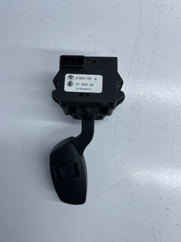 6924106 BMW Правый подрулевой переключатель купить в Запорожье