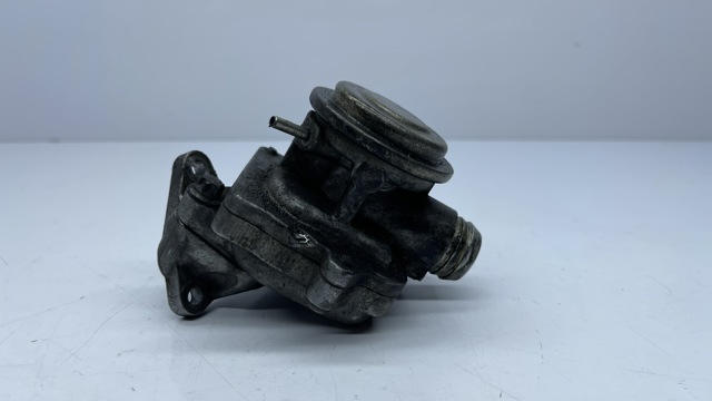 Клапан/заслонка вакуумного насоса A0021407460 MERCEDES