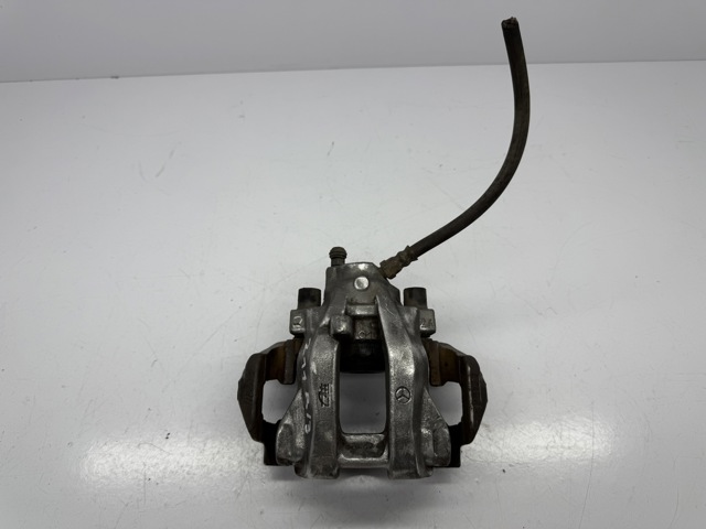 Задний правый суппорт A0024202883 MERCEDES