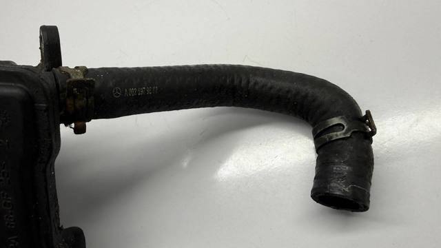 Шланг ГУР, низкого давления, от бачка к насосу A0029979652 MERCEDES