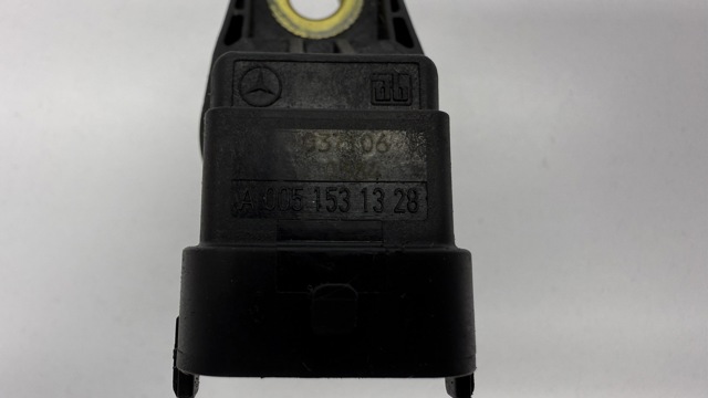 A0051531328 MERCEDES Датчик распредвала купить в Ровно