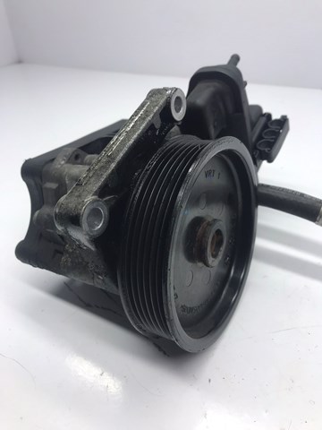 Насос гидроусилителя механизма рулевого управления Mercedes Vito II