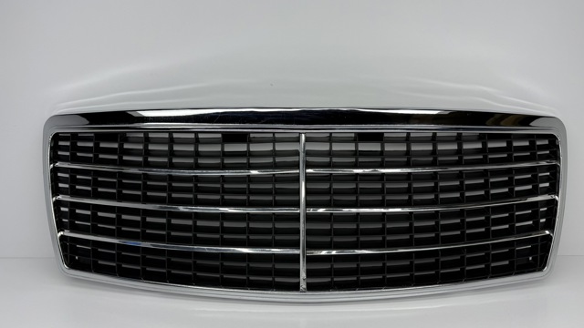 Решетка радиатора A1408800583 MERCEDES
