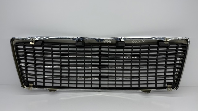 A1408800583 MERCEDES Решетка радиатора купить в Житомир