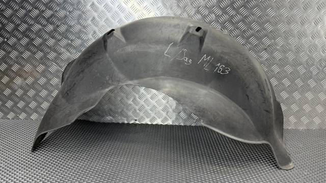 Подкрылок заднего крыла, левый A1638840322 MERCEDES
