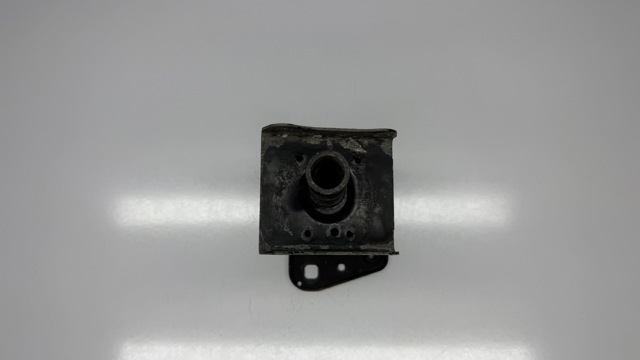 A1646202031 MERCEDES Кронштейн усилителя переднего бампера купить в Запорожье