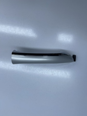 Ручка двери передней наружная правая A1647600670 MERCEDES