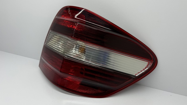 MERCEDES A1648204064 Фонарь задний правый в наличии Винница