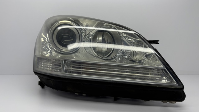 Фара передняя правая A1648204861 MERCEDES