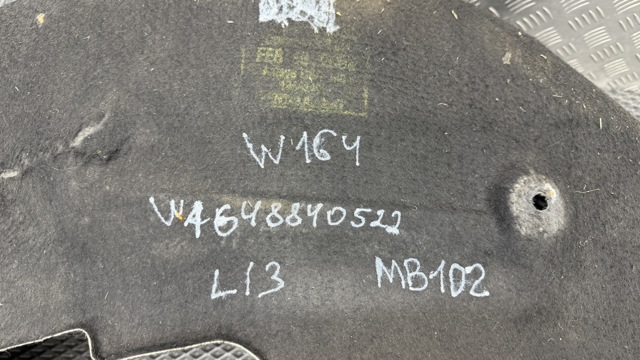 MERCEDES A1648840522 Подкрылок задний левый в наличии Львов