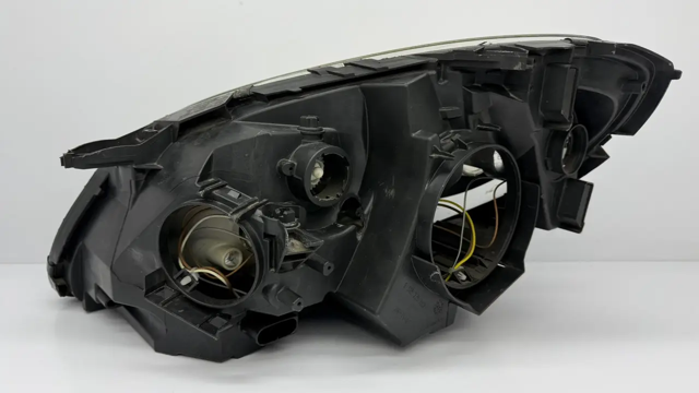 A1698201861 MERCEDES Правая фара купить в Днепр