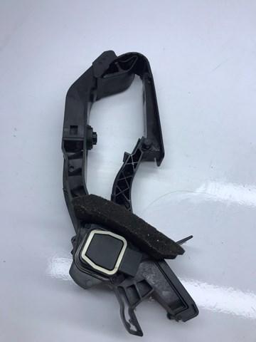 Педаль акселератора A1713000104 MERCEDES