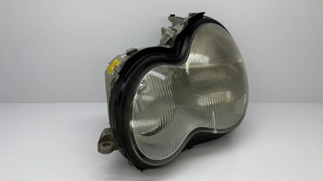 A2038201161 MERCEDES Фара левая купить в Кривой Рог