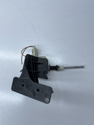 A2038201997 MERCEDES Замок открывания лючка бензобака купить в Ровно