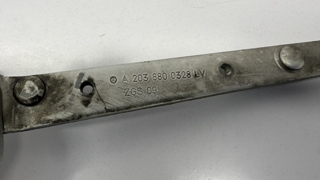 MERCEDES A2038800328 Петля капота левая в наличии Украина