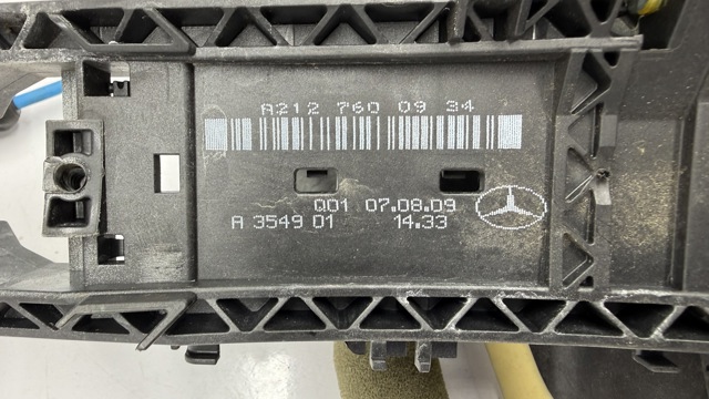 MERCEDES A2047201835 Замок передней правой двери в наличии Тернополь