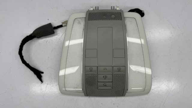 Лампочка освещения салона A2048202001 MERCEDES