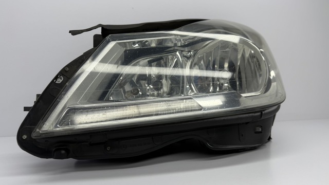 A2048205159 MERCEDES Левая фара купить в Черкассы