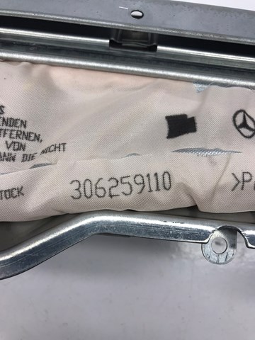 MERCEDES A2048602002 Подушка безопасности (AIRBAG) водительская, защиты коленей в наличии Одесса