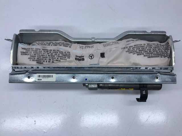 Эйрбэг защиты коленей нижняя A2048602002 MERCEDES