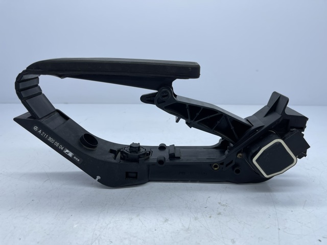 Педали газа A2113000504 MERCEDES