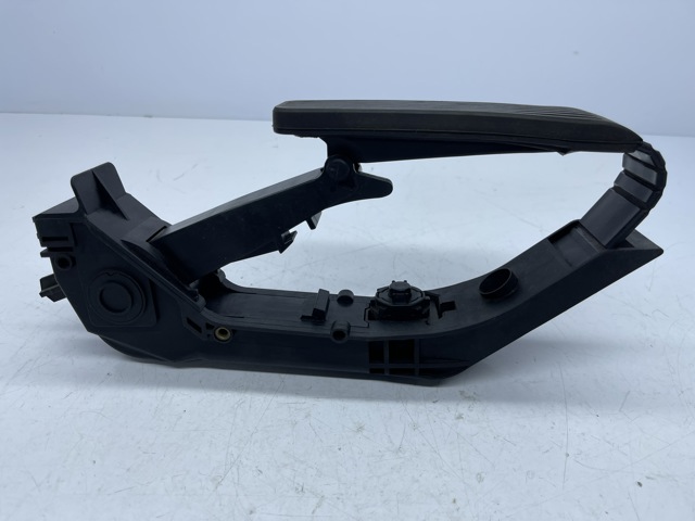 A2113000504 MERCEDES Педаль газа купить в Киев