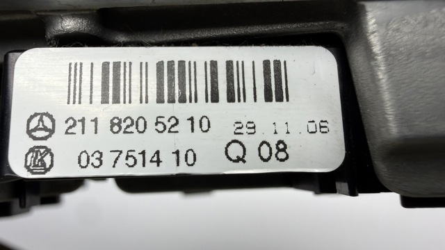 MERCEDES A2116808136 в наличии Черновцы
