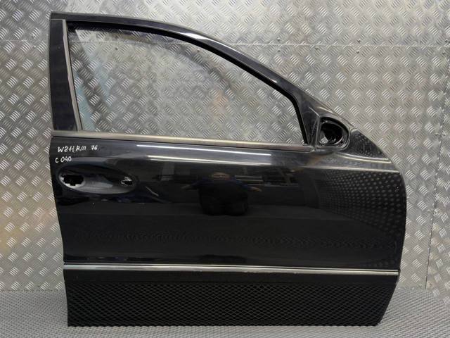 Пассажирская передняя дверь A2117201405 MERCEDES