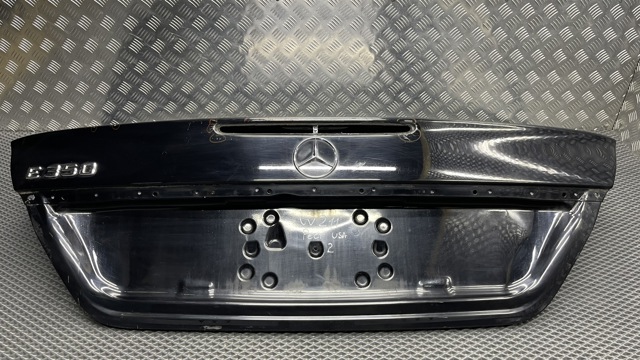 Крышка багажника A2117500375 MERCEDES