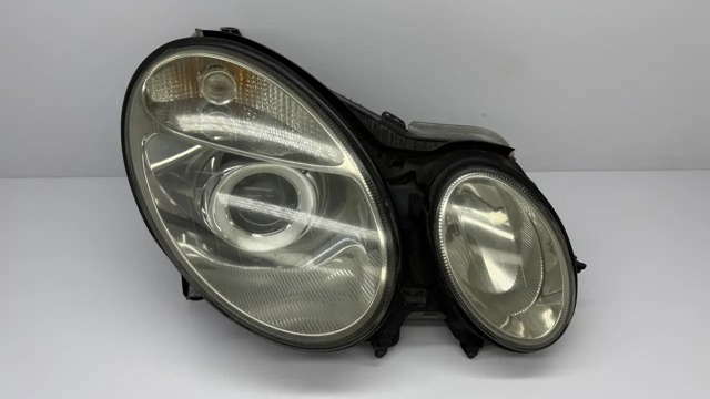 Основная фара - вставка A2118200261 MERCEDES
