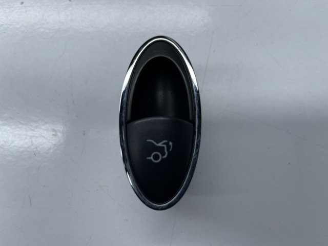 Кнопка салона привода крышки багажника (двери 3/5-й (ляды) A2118210379 MERCEDES