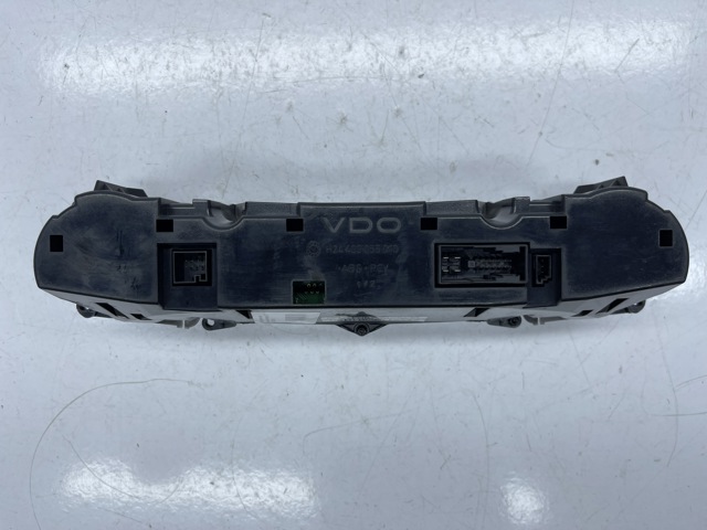 MERCEDES A2118300190 Блок управления кондиционером в наличии Харьков