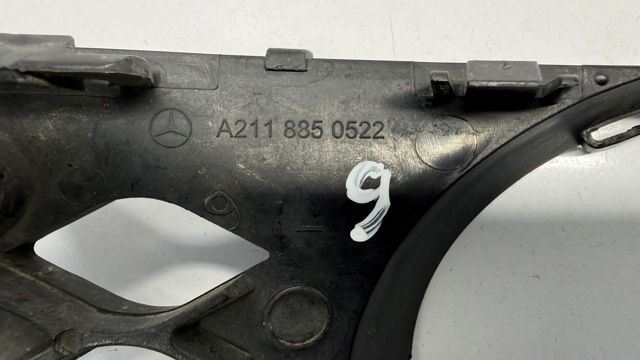 A2118850522 MERCEDES Заглушка (решетка) противотуманных фар бампера переднего левая купить в Черновцы