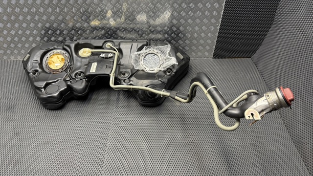 MERCEDES A2124707301 Бензобак в наличии Черновцы