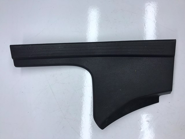 Облицовка порога внутренняя, задняя правая A2126860636 MERCEDES