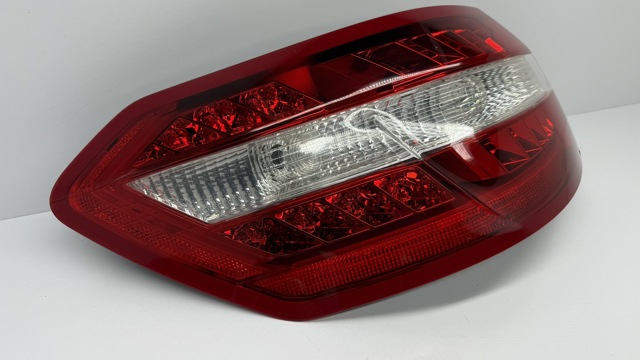 2128200164 MERCEDES Фонарь задний левый внешний купить в Полтава