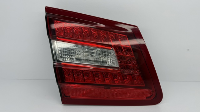 Задняя левая внутренняя фара A2128200964 MERCEDES