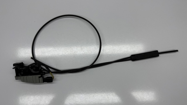 Трос замка капота A2128800359 MERCEDES