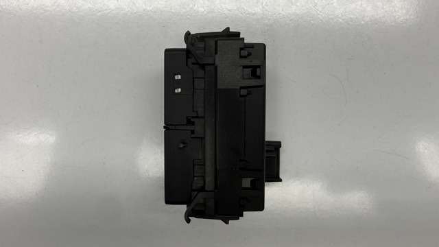 A2129054900 MERCEDES Блок кнопок центральной консоли купить в Черновцы