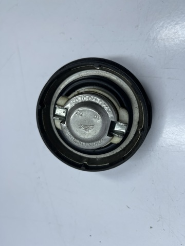 A2204700705 MERCEDES Крышка (пробка) бензобака купить в Одесса