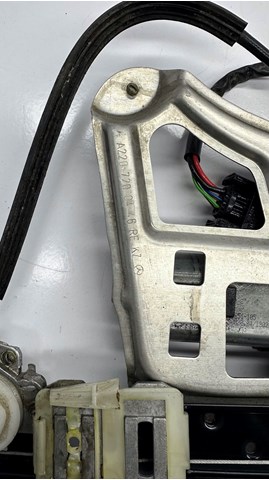 A2207200446 MERCEDES Механизм стеклоподъемника двери передней правой купить в Ровно