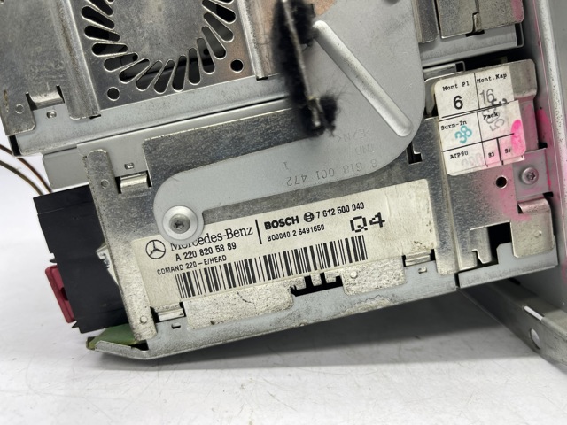 MERCEDES A2208205889 Магнитола в наличии Ровно