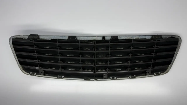 MERCEDES A2208800383 Решетка радиатора в наличии Днепр