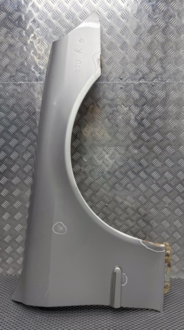 Боковая часть передняя правая A2208800418 MERCEDES