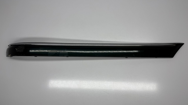 Накладка бампера заднего, правая A2208851021 MERCEDES