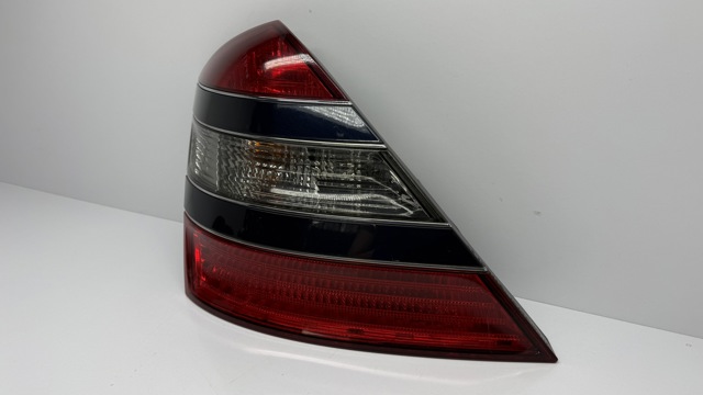 MERCEDES A2218200164 Фонарь задний левый в наличии Одесса