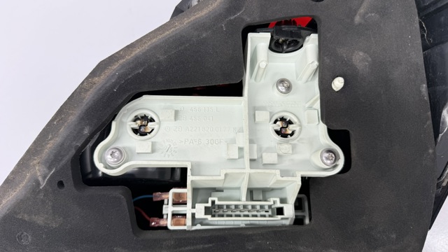 MERCEDES A2218200164 Фонарь задний левый в наличии Тернополь