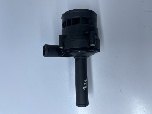 Водяной насос охлаждения электро дополнительный A2218350064 MERCEDES