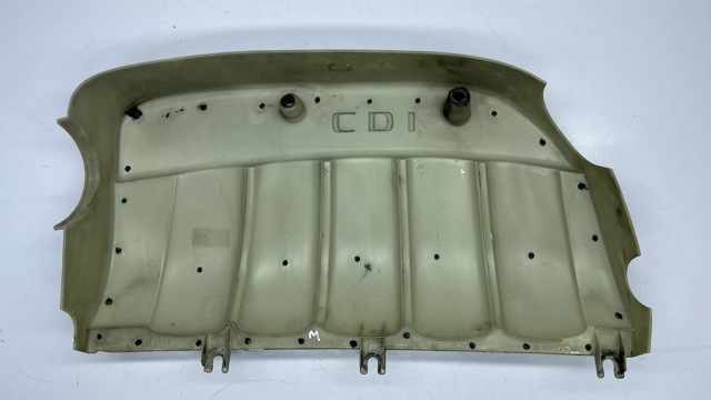 Крышка мотора декоративная A6120100867 MERCEDES